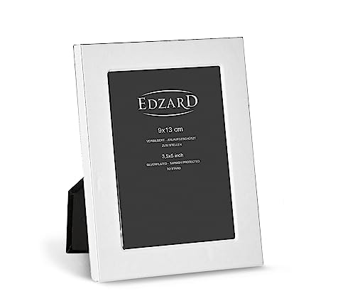 EDZARD Bilderrahmen Altamura für Foto 9 x 13 cm, edel versilbert, anlaufgeschützt, mit Samtrücken, Fotorahmen zum Stellen EDZARD Bilderrahmen Altamura für Foto 9 x 13 cm, edel versilbert, anlaufgeschützt, mit Samtrücken, Fotorahmen zum Stellen von EDZARD
