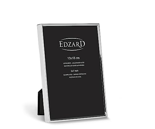 EDZARD Bilderrahmen Otto für Foto 13 x 18 cm, edel versilbert, anlaufgeschützt, mit Samtrücken, inkl. 2 Aufhängern, Fotorahmen zum Stellen und Hängen von EDZARD