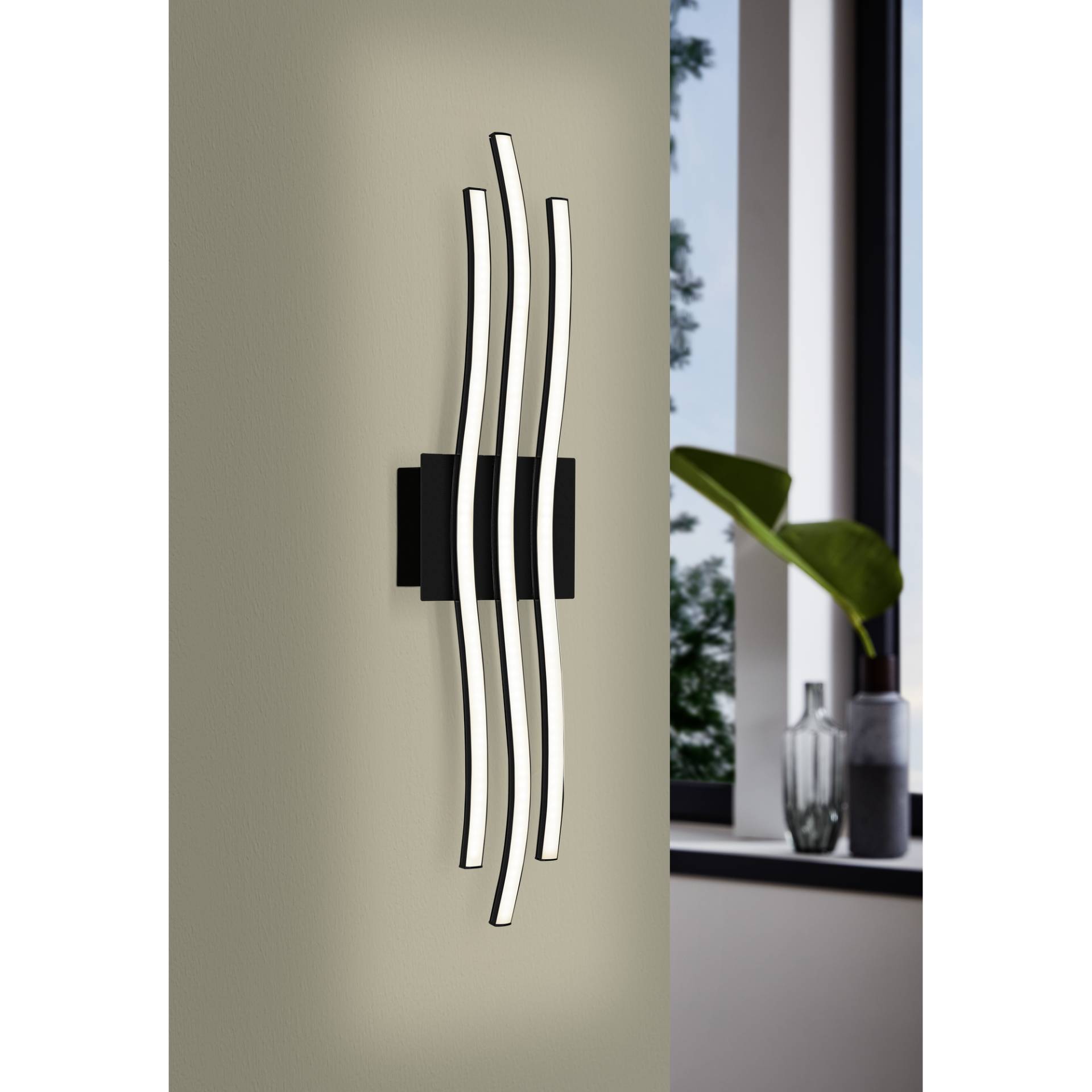 EGLO LED-Wand- und Deckenleuchte 'Roncade 1' schwarz 13 x 4,5 cm EGLO LED-Wand- und Deckenleuchte 'Roncade 1' schwarz 13 x 4,5 cm von EGLO