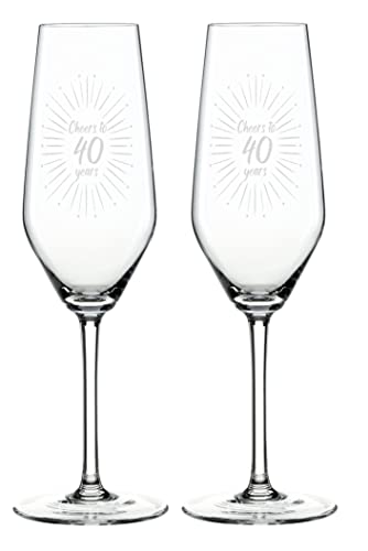 Spiegelau Champagner Glas mit Gravur Cheers to 40 years 2er Set- Geschenk 40. Geburtstag - Geschenkidde runde Geburtstage, Hochzeit, Jubiläum, Jahrestag, Party – für Frauen, Männer (Sektglas 40 x2) von EKM Living