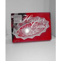 Boxed Weihnachtsteller, Mikasa Ovaler Gefrosteter Teller von EMClassyDesigns