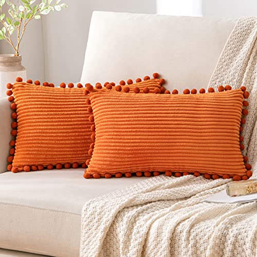 EMEMA Kissenbezug Herbst Kordsamt Sofakissen Pompon Samt Kissenbezüge Dekokissen Zierkissen Dekorative Kissenhülle Zierkissenbezug 2er Set für Sofa Wohnzimmer Schlafzimmer Cafeteria 30x50cm Orange von EMEMA