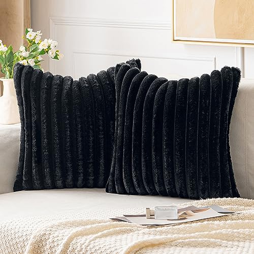 EMEMA Kissenbezug Plüsch Kissenbezüge Samt Kunstpelz Weich 40x40 cm Moderne Sofakissen Dekokissen Glatter Reißverschluss Waschbar Deko Kissenhülle für Wohnzimmer Schlafzimmer Sofa 2er Set Schwarz von EMEMA