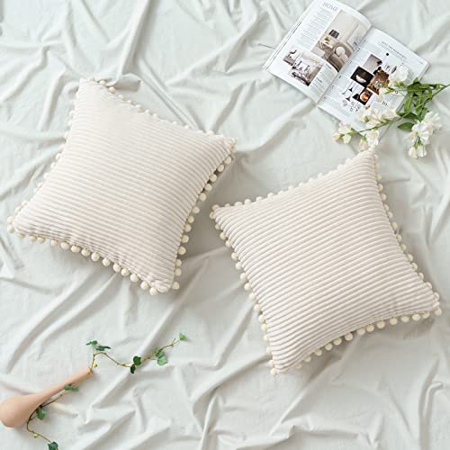 EMEMA Kordsamt Kissenbezug Sofakissen Pompon Dekokissen Zierkissen Dekorative Kissenbezüge Kissenhülle Zierkissenbezug für Couch Sofa Wohnzimmer Schlafzimmer 2er Set 50x50 cm Beige von EMEMA