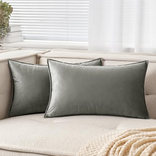 EMEMA Samt Kissenbezug Kissenhülle 30x50 cm Dekorative Sofakissen Dekokissen Umwickelte Kante 2er Set Kissenbezüge Zierkissenbezug für Sofa Wohnzimmer Schlafzimmer Hellgrau von EMEMA