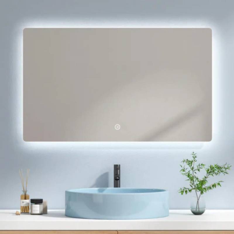 Echteckiger Badspiegel mit integrierter LED-Beleuchtung von EMKE