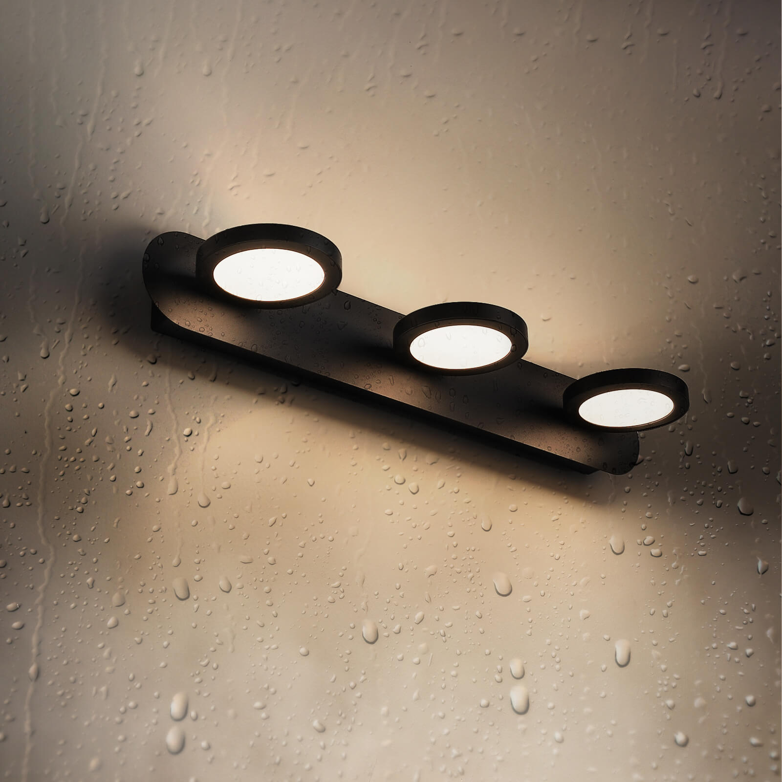 LED Spiegelleuchte mit 360° drehbaren Köpfen & warmweißem Licht, IP20 von EMKE