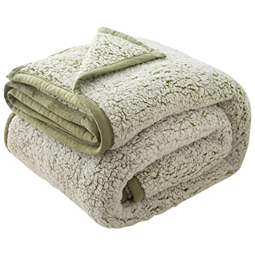 EMME Sherpa-Decke, Queen-Size-Größe, ultraweiche, warme Bettdecke, Mikrofaser, gemütliche Decke für Bett, Sofa, leicht, flauschig, Dicke, wendbar, Couchdecke, Salbei, 152,4 x 203,2 cm EMME Sherpa-Decke, Queen-Size-Größe, ultraweiche, warme Bettdecke, Mikrofaser, gemütliche Decke für Bett, Sofa, leicht, flauschig, Dicke, wendbar, Couchdecke, Salbei, 152,4 x 203,2 cm von EMME