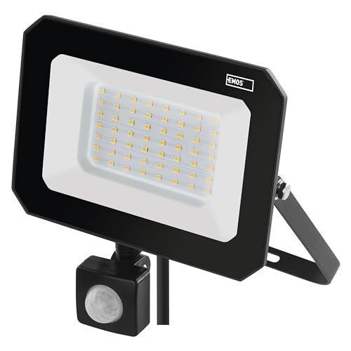 EMOS LED Strahler SIMPO 50 W mit Bewegungsmelder, wasserdichtes Flutlicht für Feuchtraum oder Außen, superhell 5000 lm, Neutralweiß 4000 K, Lebensdauer 25 000 Stunden, inkl. 20 cm Anschlusskabel von EMOS