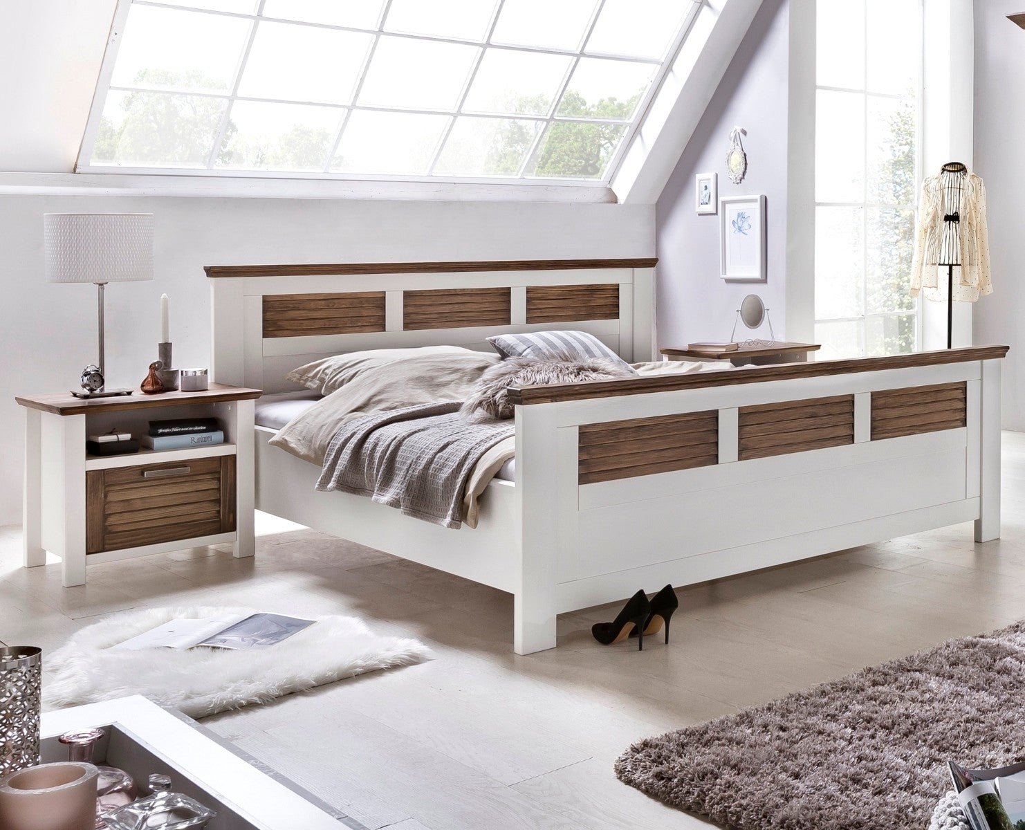 Doppelbett 160x200 Pinie weiß braun Laguna Doppelbett 160x200 Pinie weiß braun Laguna von Empinio24