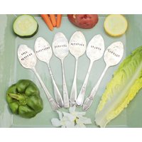 Benutzerdefinierte Garten Marker - Vintage Löffel Set Mit Sechs 6 Kräuter Veggie Etiketten Tags Mutter Geschenk Zum Vatertag Upcycled Nachhaltige von EOJStudios