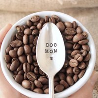 Hund Mama Geschenk Löffel - Kaffee Eistee Hund-Liebhaber Vintage Silberplatte Handgestempelt Muttertag Weihnachtsgeschenk von EOJStudios