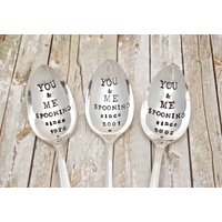 You & Me Löffel Seit - Jahrestag Hochzeitsjahr Geschenk Vintage Silberbesteck Individuell Handgestempelt Servier Esslöffel von EOJStudios