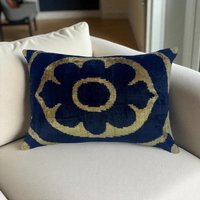 Marine-Gold-Blumen-Kissen, Seide Ikat Kissenbezug, Handgewebtes Gelb-Schwarzes Ikat-Kissen, Boho Home Decor, Kostenloser Versand von ERNEMET
