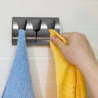 Ersandy - Selbstklebender Handtuchhalter für Badezimmer, Küchen-Geschirrtuchhaken mit 3 Haken aus gebürstetem Edelstahl, 10 kg Ersandy - Selbstklebender Handtuchhalter für Badezimmer, Küchen-Geschirrtuchhaken mit 3 Haken aus gebürstetem Edelstahl, 10 kg von ERSANDY