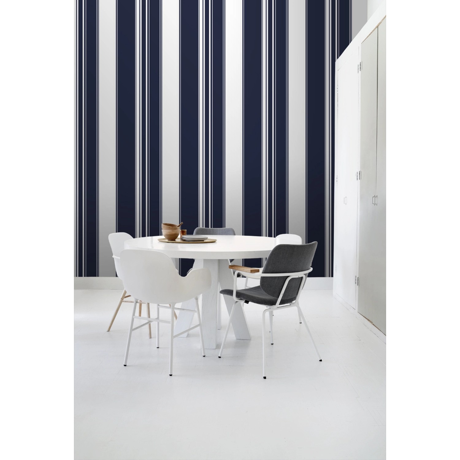 ESTAhome Tapete Streifen Marineblau 53 cm x 10,05 m 136417 ESTAhome Tapete Streifen Marineblau 53 cm x 10,05 m 136417 von ESTAhome