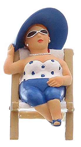 dekorative witzige kleine Dekofigur Strandlady im Liegestuhl mit Buch oder ohne Buch rot-weiß oder blau-weiß (weiß blau ohne Buch) von ETC