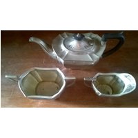 Vintage Englisch Epns Silberplatte Metall Teekanne Milch Und Zuckerkanne Circa 1920/Eve Of Europe von EVEofEurope