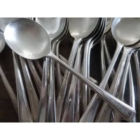 Vintage Englisch Sheffield Silberplatte Fullwood Dinner Pudding Suppe Löffel Besteck Einzeln Preis C1940-50's/Eve Of Europe von EVEofEurope