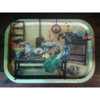Vintage Französisch Retro Wohndekor Rustikal Szene Foto Metall Abendessen Runde Tablett Circa 1970Er Jahre/Eve Of Europe von EVEofEurope