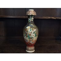 Vintage Sage Weiß Rot Vogel Meise Blumenvase Dekanter Leuchte Circa 1950Er Jahre/Eve Of Europe von EVEofEurope