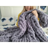 Neue Jumbo Chenille Decke, Grobstrick Super Chunky Decke von EVOKnit