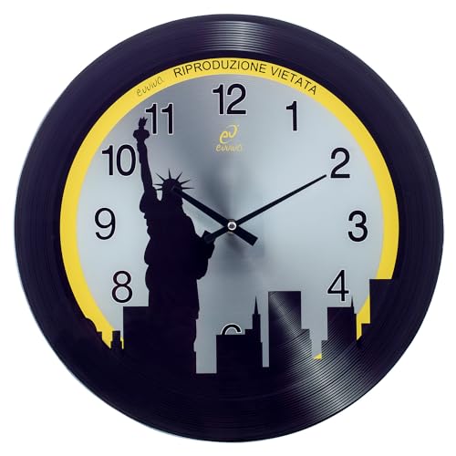 Wanduhr mit Silhouette von New York und Freiheitsstatue auf weißem Hintergrund – Originelles und modernes Wandaccessoire – ideal für Wohnzimmer, Schlafzimmer oder Büro – Durchmesser 38 cm von Evviva