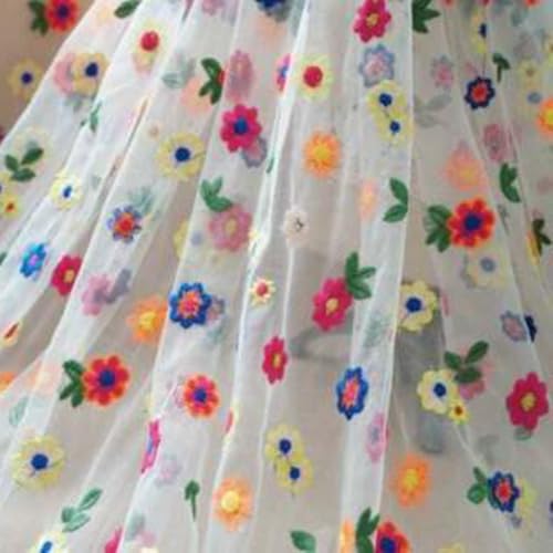 Brautkleid Mesh Spitze Stoff mit Blumenstickerei, weiches und leichtes Polyestermaterial für DIY Kleider, Vorhänge und Modeprojekte (Aprikose) von EXTRWORY