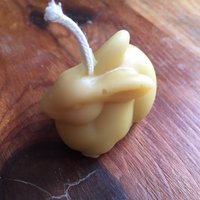 Kleine Hasenkerze Aus Bienenwachs Kleine Hasenkerze Aus Bienenwachs von EarthCottage