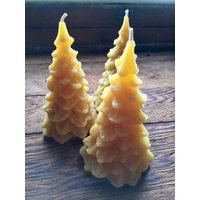 Kleine Christbaumkerze Aus Bienenwachs Kleine Christbaumkerze Aus Bienenwachs von EarthCottage