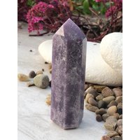 Lepidolith-Kristall Polierte Heilpunkt von EarthMagicStudio