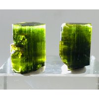 2 Stück Grüne Kappen Abschluss Grüner Turmalin Kristall Für Schmuck/Sammlung Von Mine Skardu | 02 von EarthMineralsCo