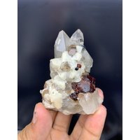 Geätzter Roter Spessartin-Granat-Kristall Mit Seltenen Und Einzigartigen Mustern Quarz/Turmalin, Albit-Kombinationsprobe Skardu Pakistan N-9 von EarthMineralsCo