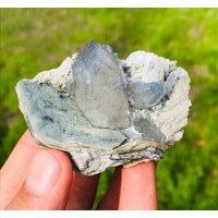 Seltener Blauer Quarz Kristall Mit Muskovit Aus Afghanistan | Quarz Hat Einige Seltene Blaue Einschlüsse | 00 von EarthMineralsCo