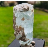 Vollterminierter Sechseckiger Aquamarin-Kristall Mit Muskovit Aus Der Nagar-Tal Chumar Bathurst Mine | 00 von EarthMineralsCo