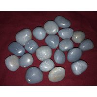 Angelit Stein Hals Chakra Heilstein Angelit Stein Hals Chakra Heilstein von Earthywisewoman