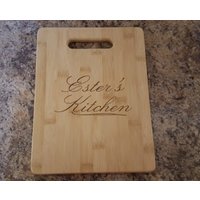 Personalisierte Bambus Schneidebrett/Custom Kitchenware Housewarminggeschenke Chefkoch Kochwerkzeuge Haushaltswaren Geschenk von EastCoastSignsllc