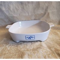 Corning Ware, Mikrowellenbraun Und Sear, 8, 5-Zoll-Quadrat-Bräunungsschale, Radiowelle, Ekg-Herzwellendesign, Pfanne Mit Fuß, Vintage-Küche von EastIdahoCompany