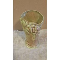 Grüne Und Braune West Coast Keramik Hohe Trauben Cluster Präge Vase Sammlerstück Home Decor von EastIdahoCompany