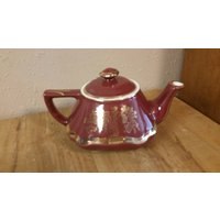 Hall China Maroon Und Gold Himbeere Squat Baltimore Style 6 Cup Serving Teekanne Vintage Küche Sammlerstück Home Decor Hall China Maroon Und Gold Himbeere Squat Baltimore Style 6 Cup Serving Teekanne Vintage Küche Sammlerstück Home Decor von EastIdahoCompany