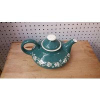 Seltene Fund The Harker Pottery Company Hunter Grün Und Weiß Efeu 6 Cup Teekanne Made in Usa von EastIdahoCompany