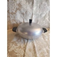 Seltener Fund, Gehämmertes Club-Aluminium, 1, 5 Quart Kleine Sauté-Pfanne Mit Schwarzen Griffen, 20 cm Gebrauchtes Kochgeschirr von EastIdahoCompany