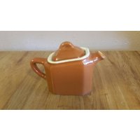 Single Serve California Brown & White China Restaurant Ware Milchkännchen Oder Kleine Teekanne Single Serve California Brown & White China Restaurant Ware Milchkännchen Oder Kleine Teekanne von EastIdahoCompany