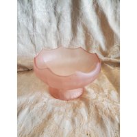 Westmoreland Glas, 6, 50 Zoll Frosted Pink Glass, Footed Servierschale Oder Home Decor, Gekräuselte Schale, Mittelstück Schale von EastIdahoCompany