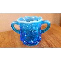 Westmoreland Glas Blau Und Weiß Sahne Zucker Schüssel Sammler Mit Kirsche Linie 109 Muster Vintage Küche Westmoreland Glas Blau Und Weiß Sahne Zucker Schüssel Sammler Mit Kirsche Linie 109 Muster Vintage Küche von EastIdahoCompany