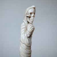 Handgeschnitzte Santa Muerte Statue Von Hirschgeweih von EastLab