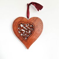 Handgemachte Geschnitzte Holzwandkunst Dekoratives Liebes-Herzdekorativ Hängend - Ein Perfektes Geschenk von Easternada