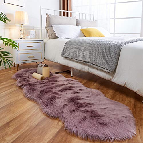 EasyJoy Ultraweiche flauschige Teppiche Kunstfell Teppich Stuhlbezug Sitzpolster Fuzzy Area Rug für Schlafzimmer Boden Sofa Wohnzimmer (2 x 6 ft Schaffell, Hellviolett) von EasyJoy