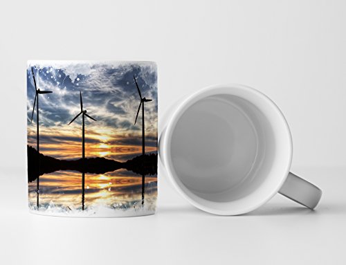 Eau Zone Fotokunst Tasse Geschenk Landschaftsfotografie – Windräder bei Sonnenaufgang von Eau Zone