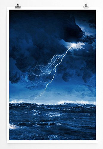 Eau Zone Home Bild - Landschaft Natur – Stürmische See bei Nacht mit Gewitter- Poster Fotodruck in höchster Qualität von Eau Zone